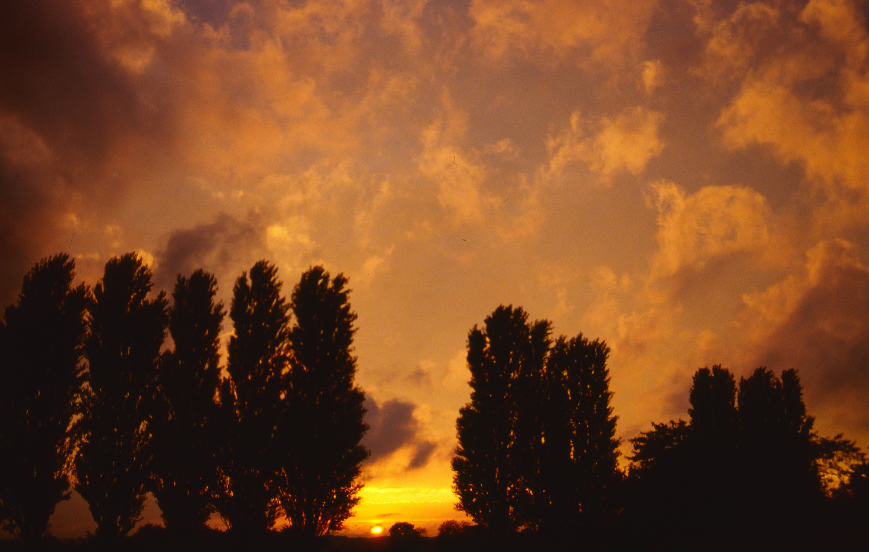 Götterdämmerung ? Foto & Bild sonnenuntergänge, himmel & universum
