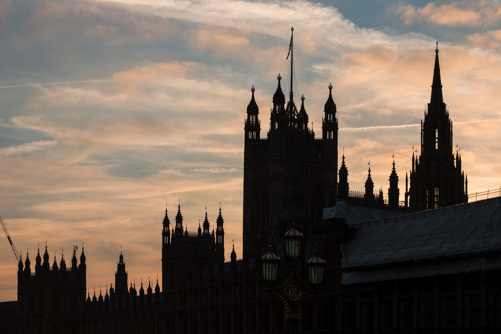 Götterdämmerung über den Houses of Parliament