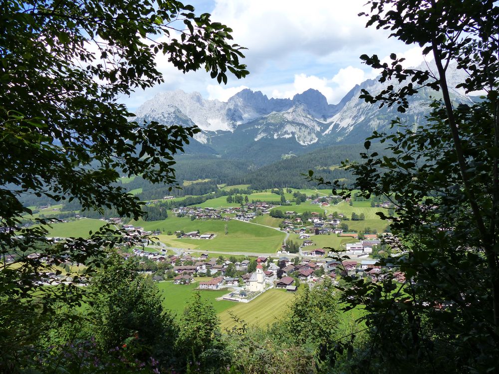 Going vor dem Kaisergebirge (Tirol/Österreich)