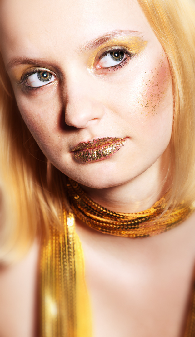 Gold-Face