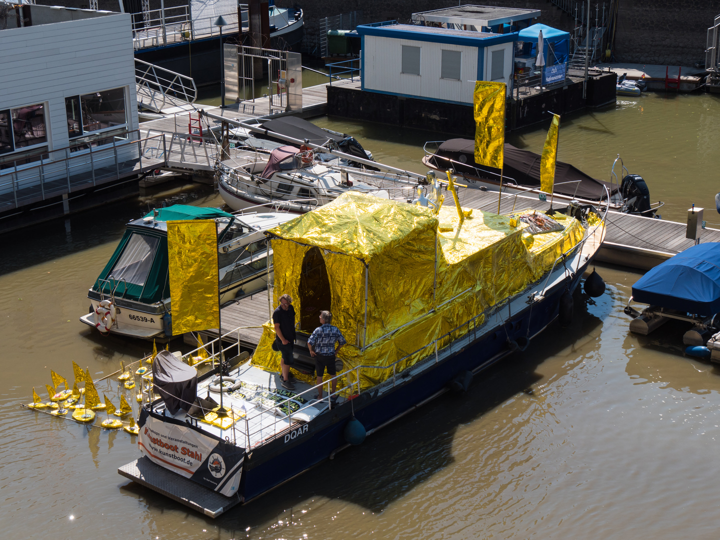 Gold und Silber im Kölner Rheinauhafen