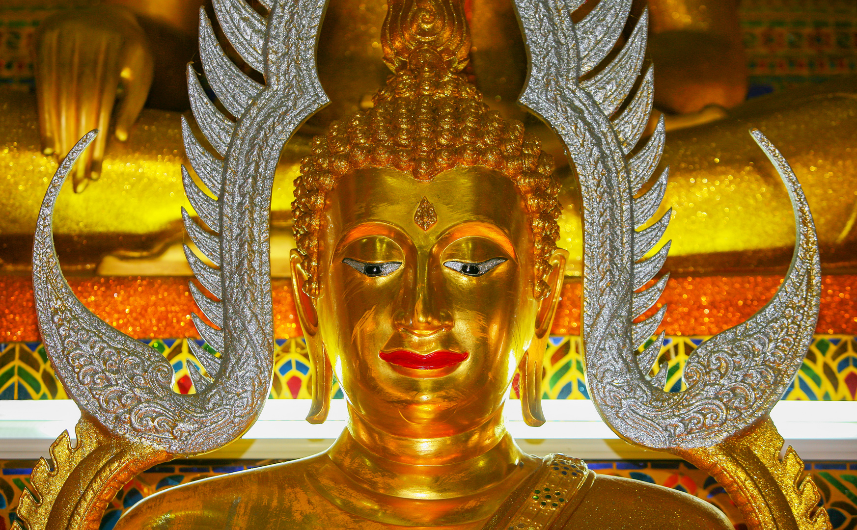 Gold und Silber im Wat Doi Saket