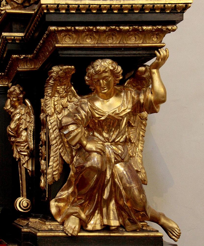 Golden Angel [right side]