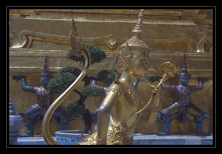 golden Bangkok: fairytale