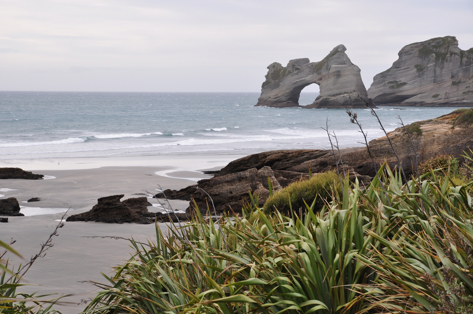 GOLDEN BAY -WHARARIKI BEACH