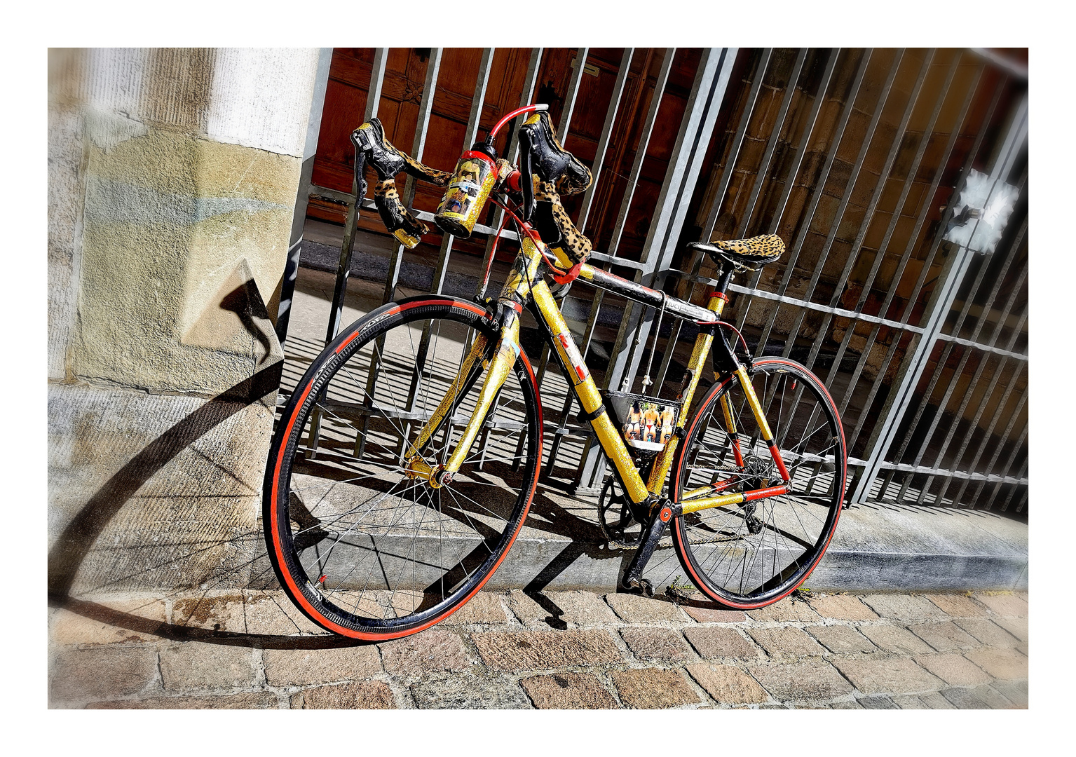 Golden Bike p30-am2023-0413-43-colfx +3Fotos