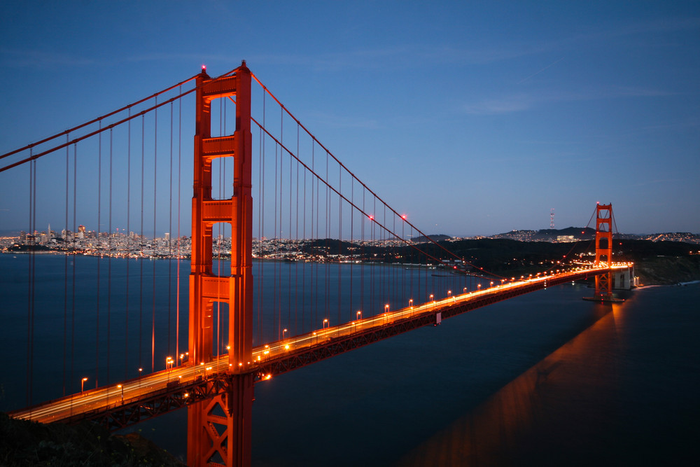 Golden Gate bei Nacht