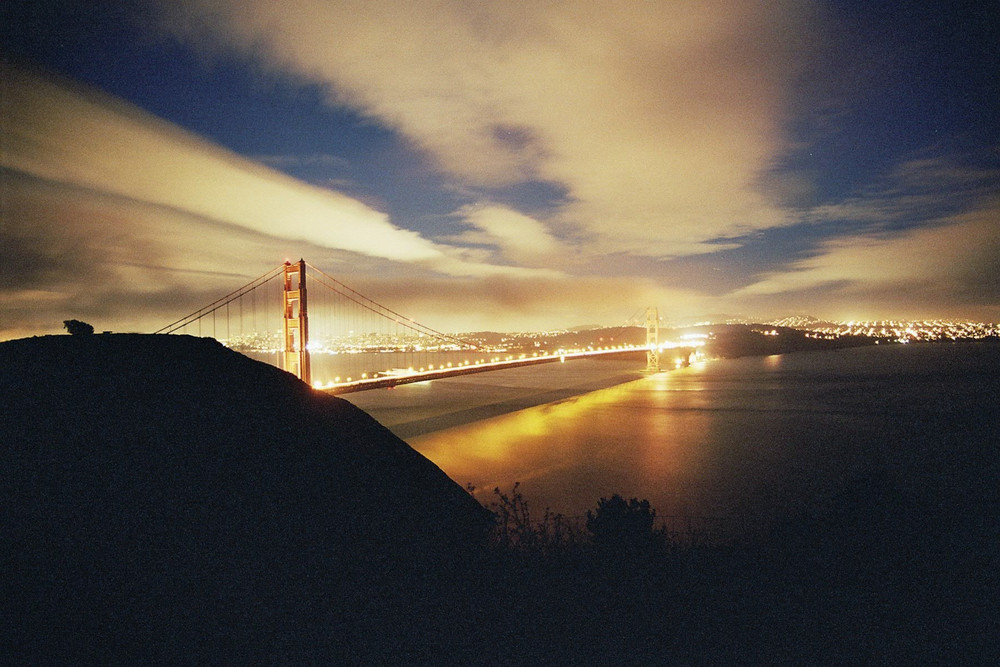 Golden Gate Bridge bei Nacht