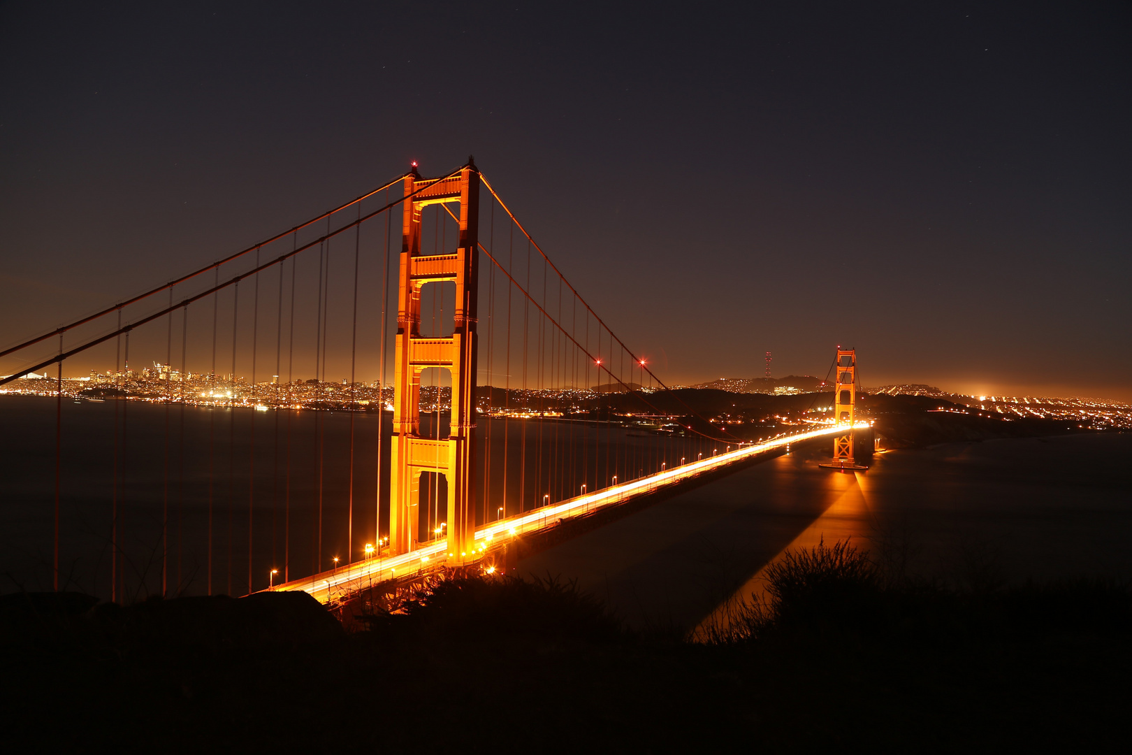 Golden Gate Bridge bei Nacht