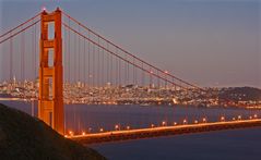 Golden Gate Bridge bei Nacht