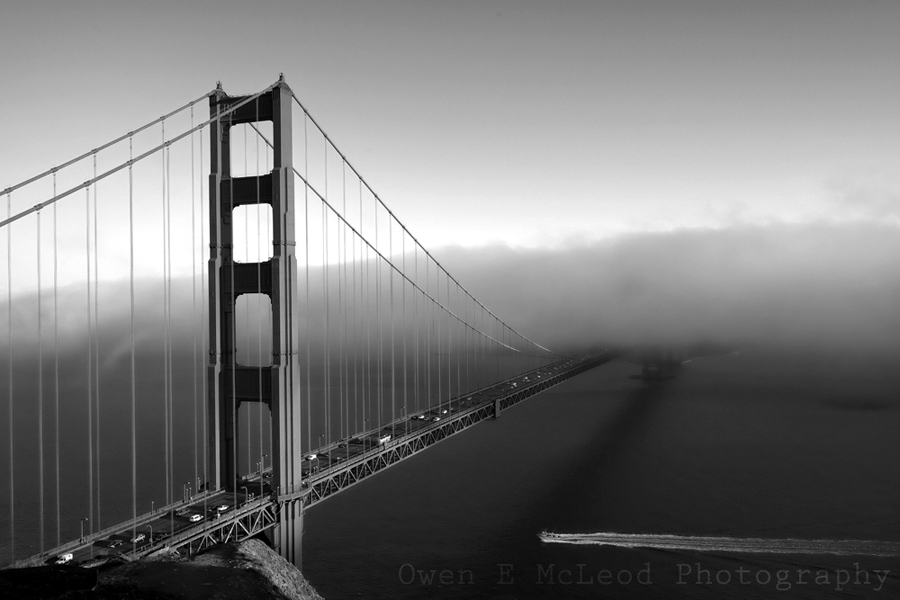 Golden Gate Bridge (Black and White)