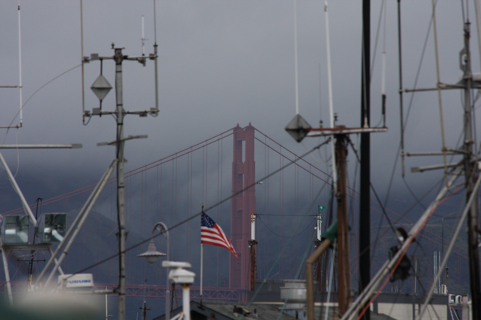 Golden Gate Bridge fast versteckt