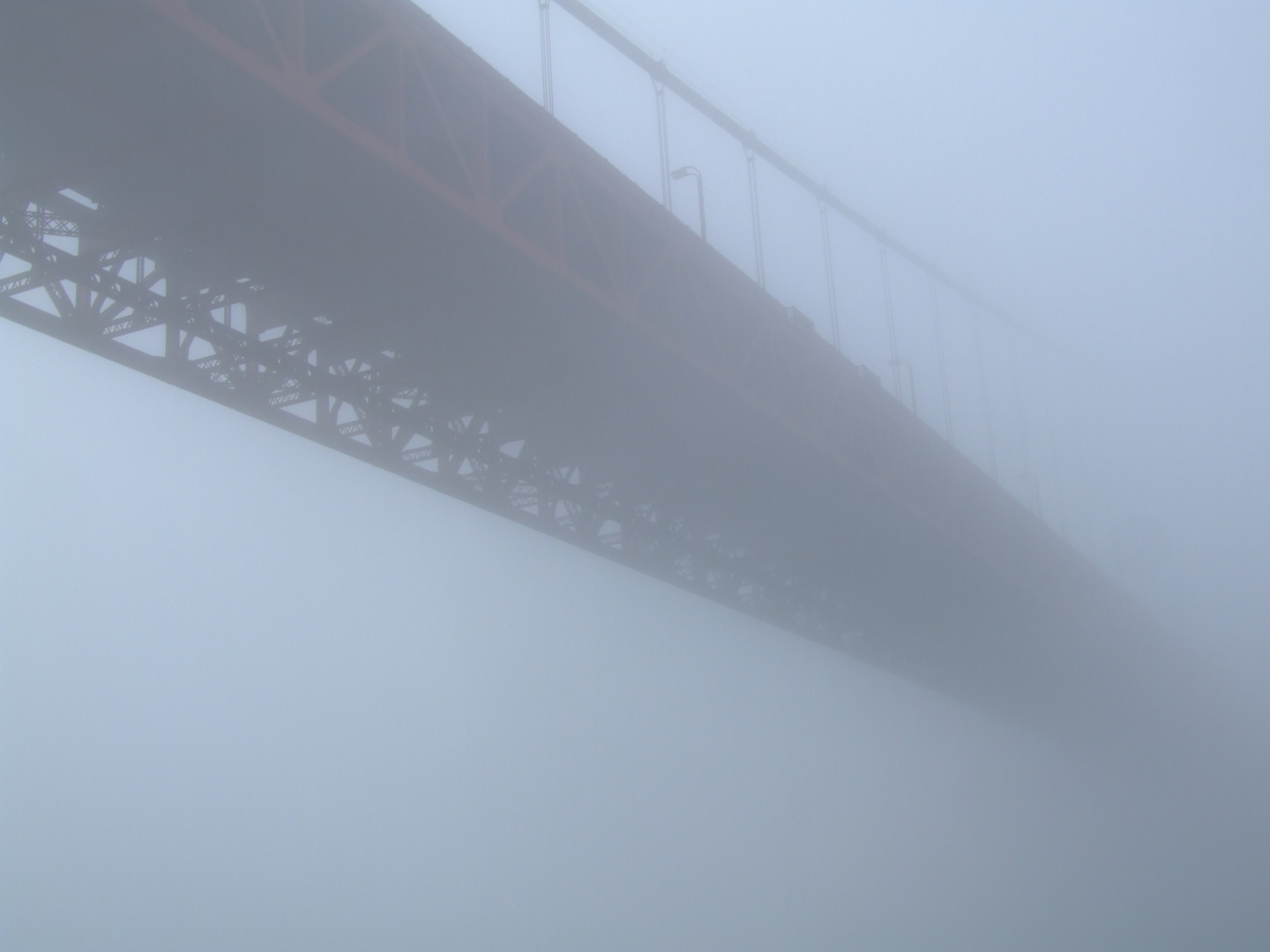 Golden Gate Bridge in der Wolke