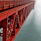 Golden Gate Brigde im Nebel ..