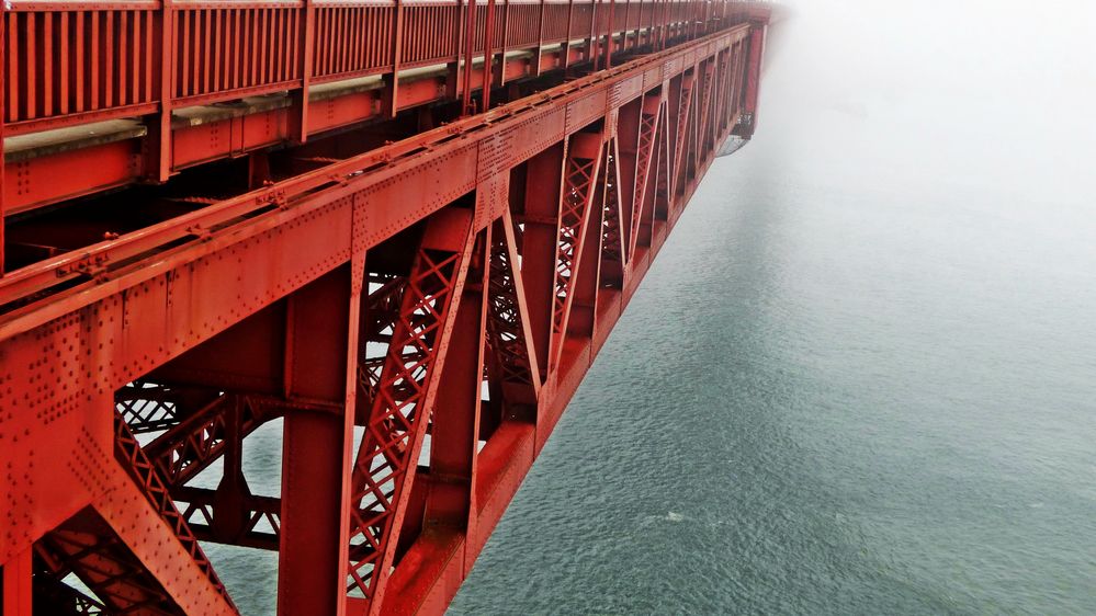 Golden Gate Brigde im Nebel ..