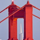 Golden Gate Bruecke mit Trans American Pyramid