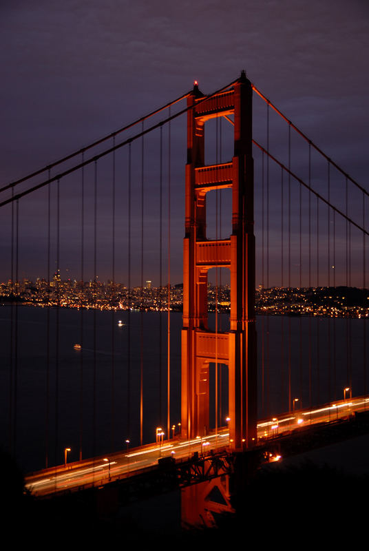 Golden Gate kurz nach dem Sonnenuntergang