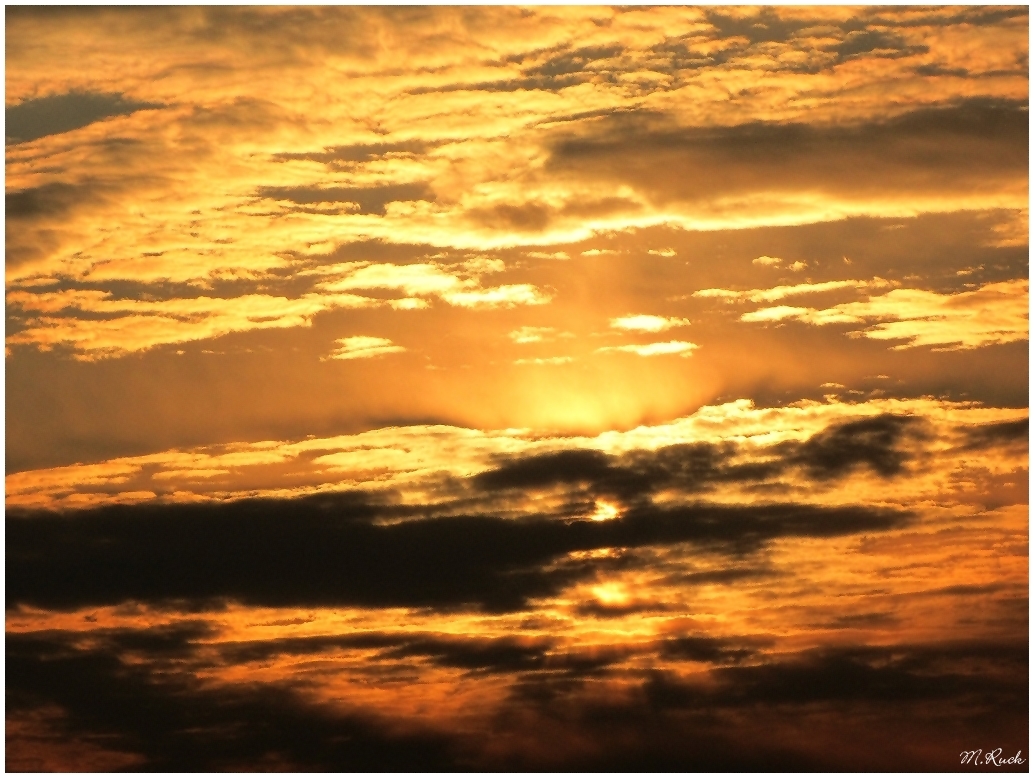 Golden glänzt der Abendhimmel ,