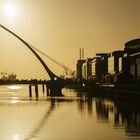 Golden hour am River Liffey in Dublin