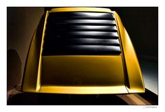 - golden Lamborghini -