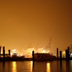 "Golden Night" im Hamburger Hafen