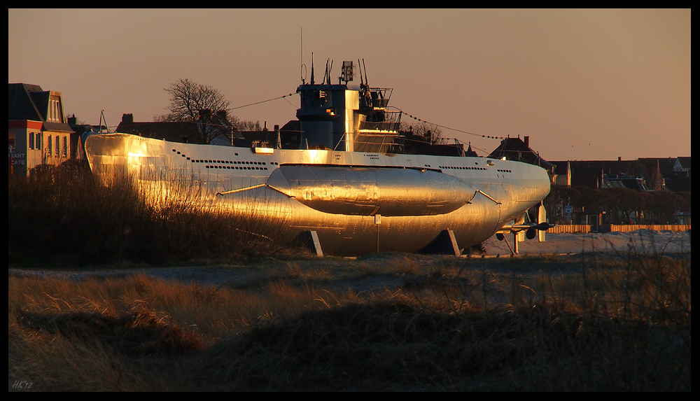 Golden Submarine