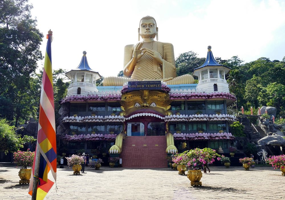 ...Golden Temple of Dambulla...