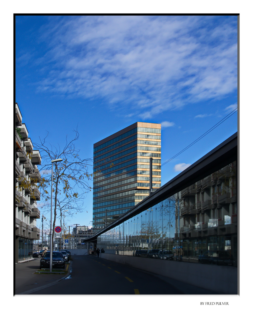 Golden Tower in Zürich