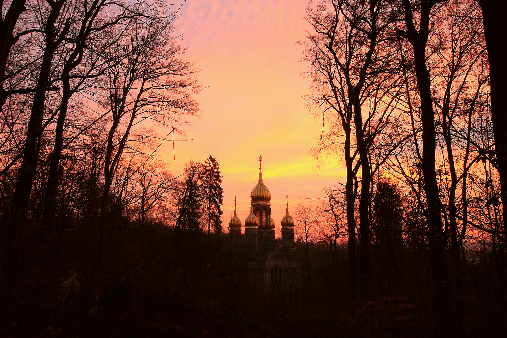 Goldene Hauben in der Morgenröte