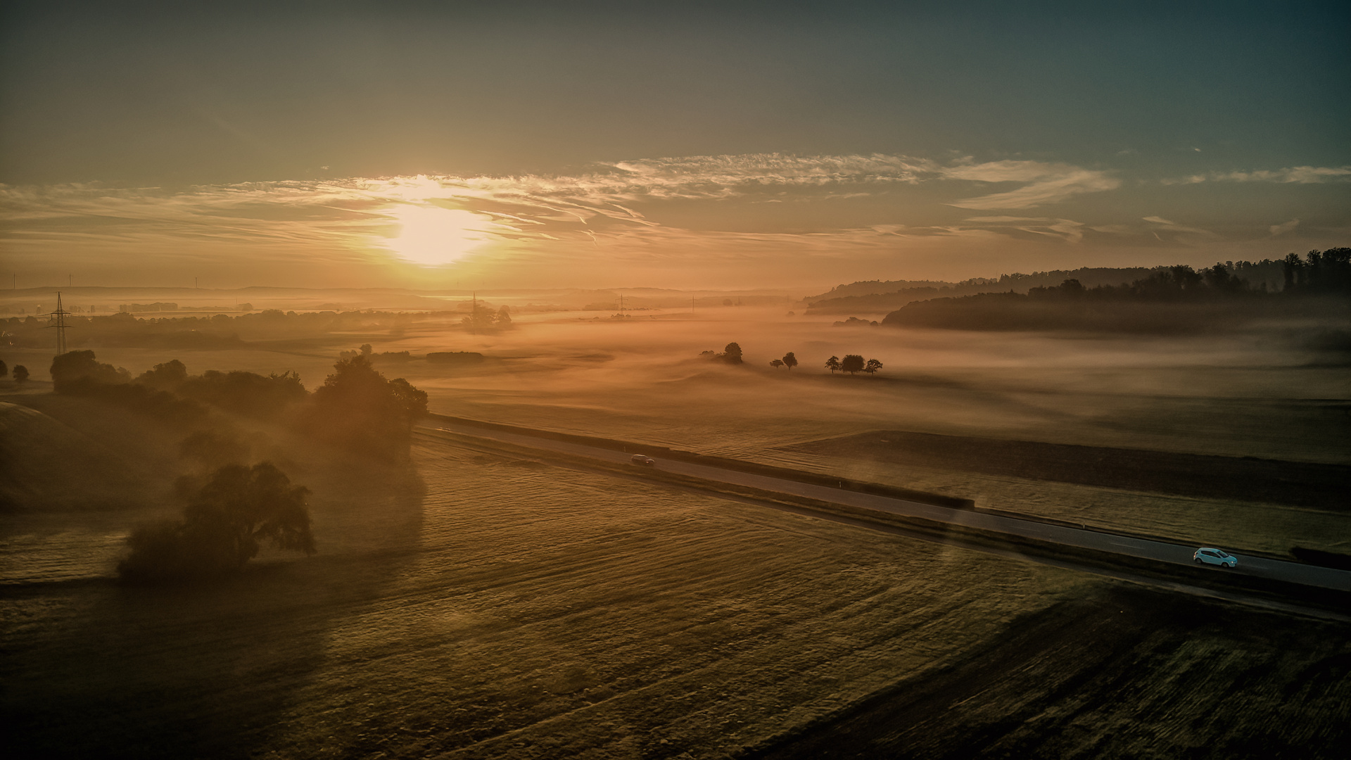 Goldene Nebellandschaft 