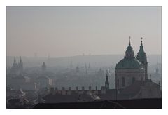 Goldene Stadt im Dunst