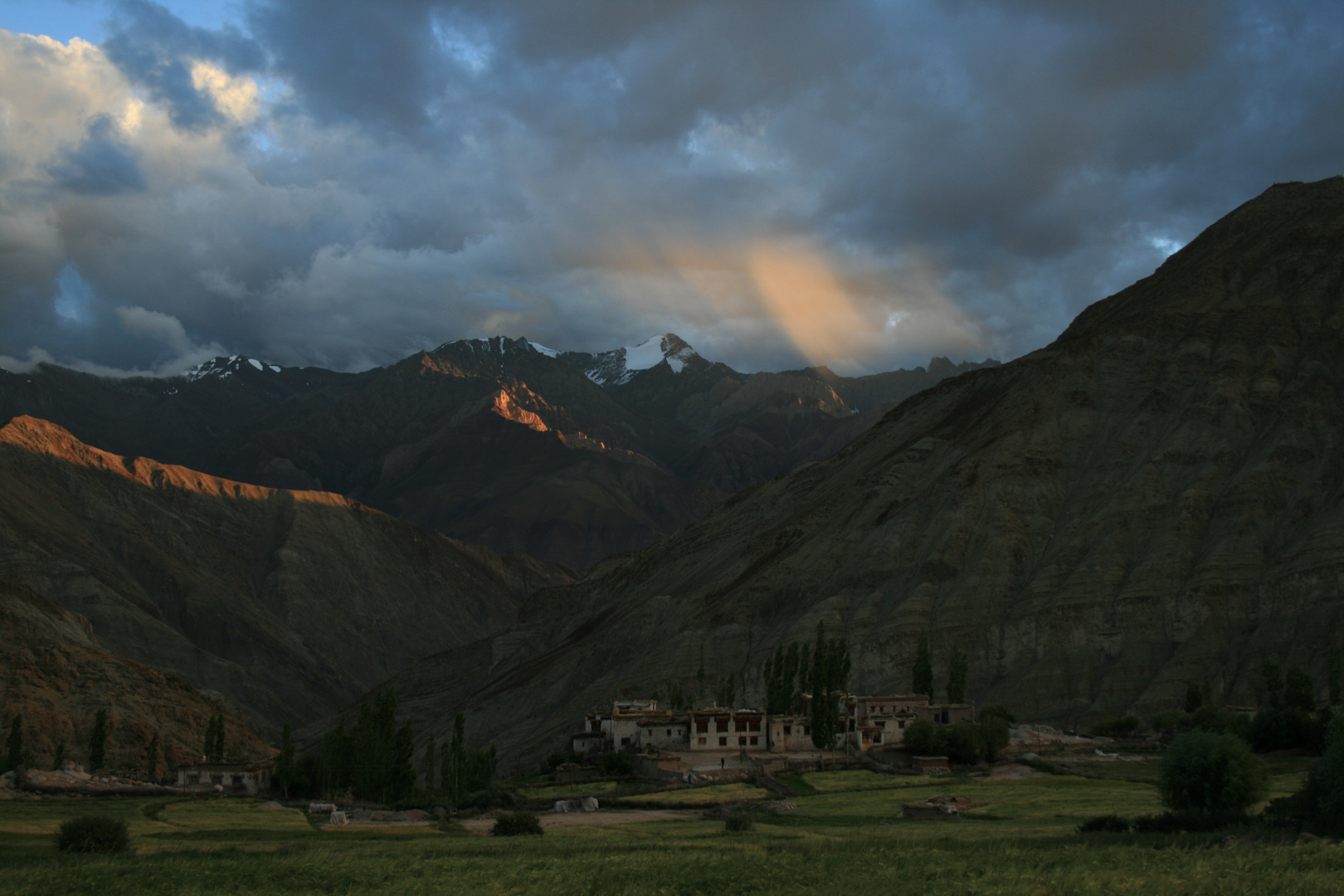 Goldene Strahlen in Ladakh