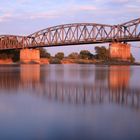 Goldene Stunde an der Alten Eisenbahnbrücke ( Kanonenbahn ) in Barby/Elbe