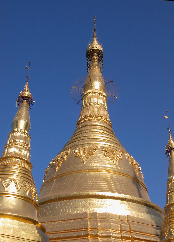 Goldene Stupas