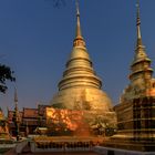 goldene tempel im abendlicht