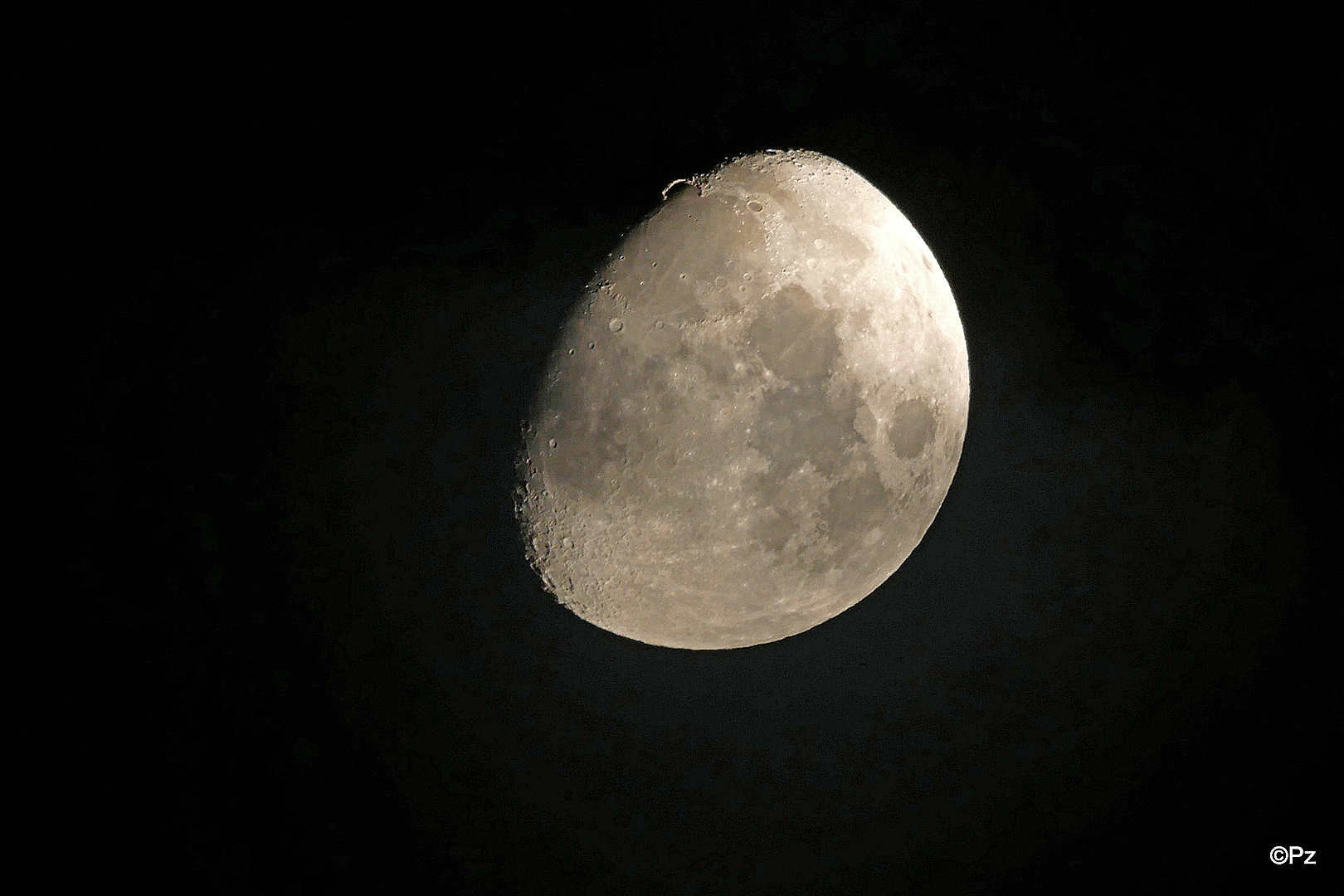 Goldener Henkel-Mond vom 26.10.20 um 21 Uhr 54 ...