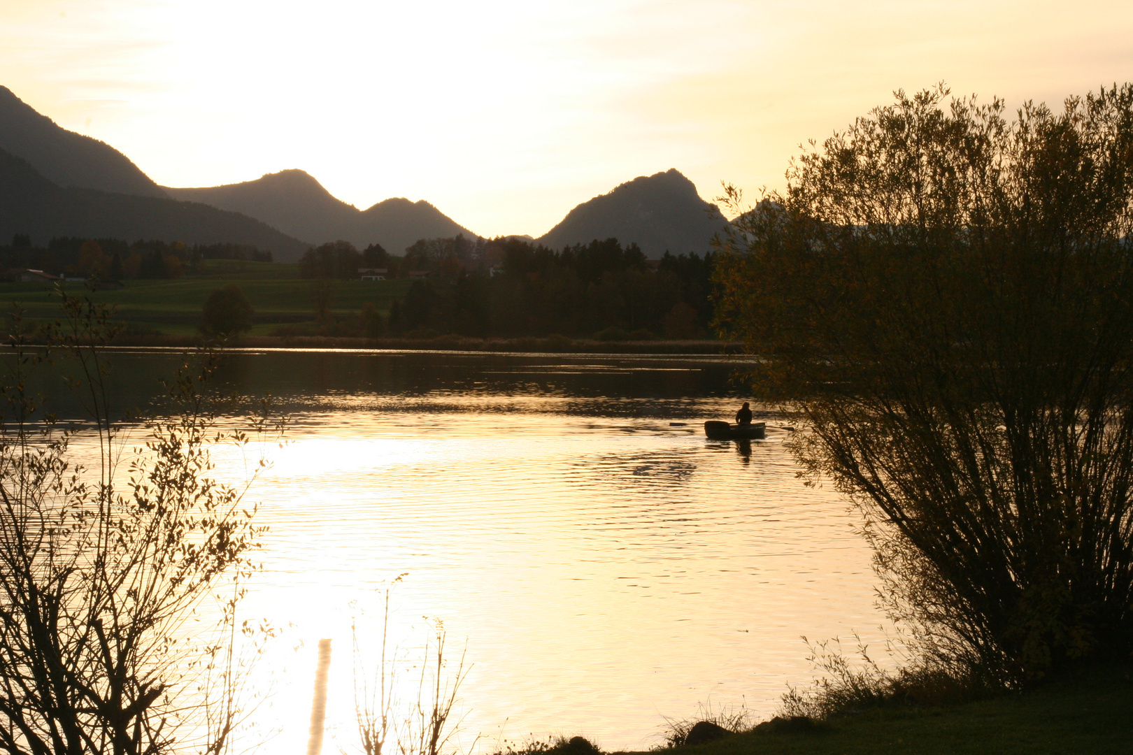 Goldener Herbst am See