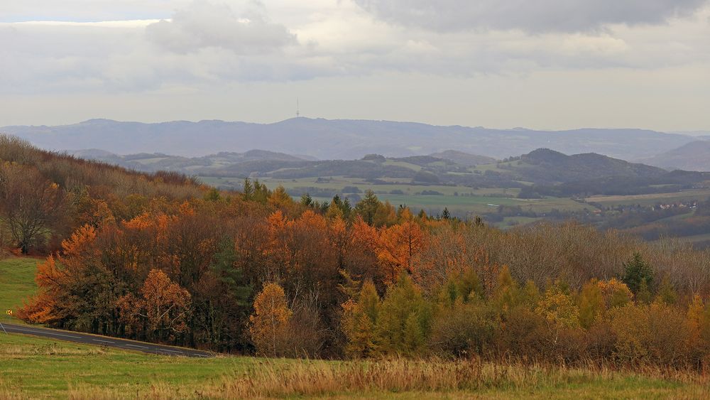 Goldener Herbst auch noch ganz oben in Tschechien...