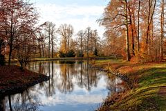 Goldener Herbst im Gothaer Park