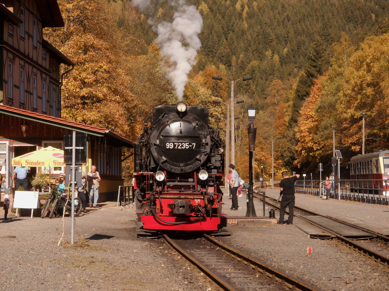 Goldener Herbst in Eisfelder Talmühle 4.