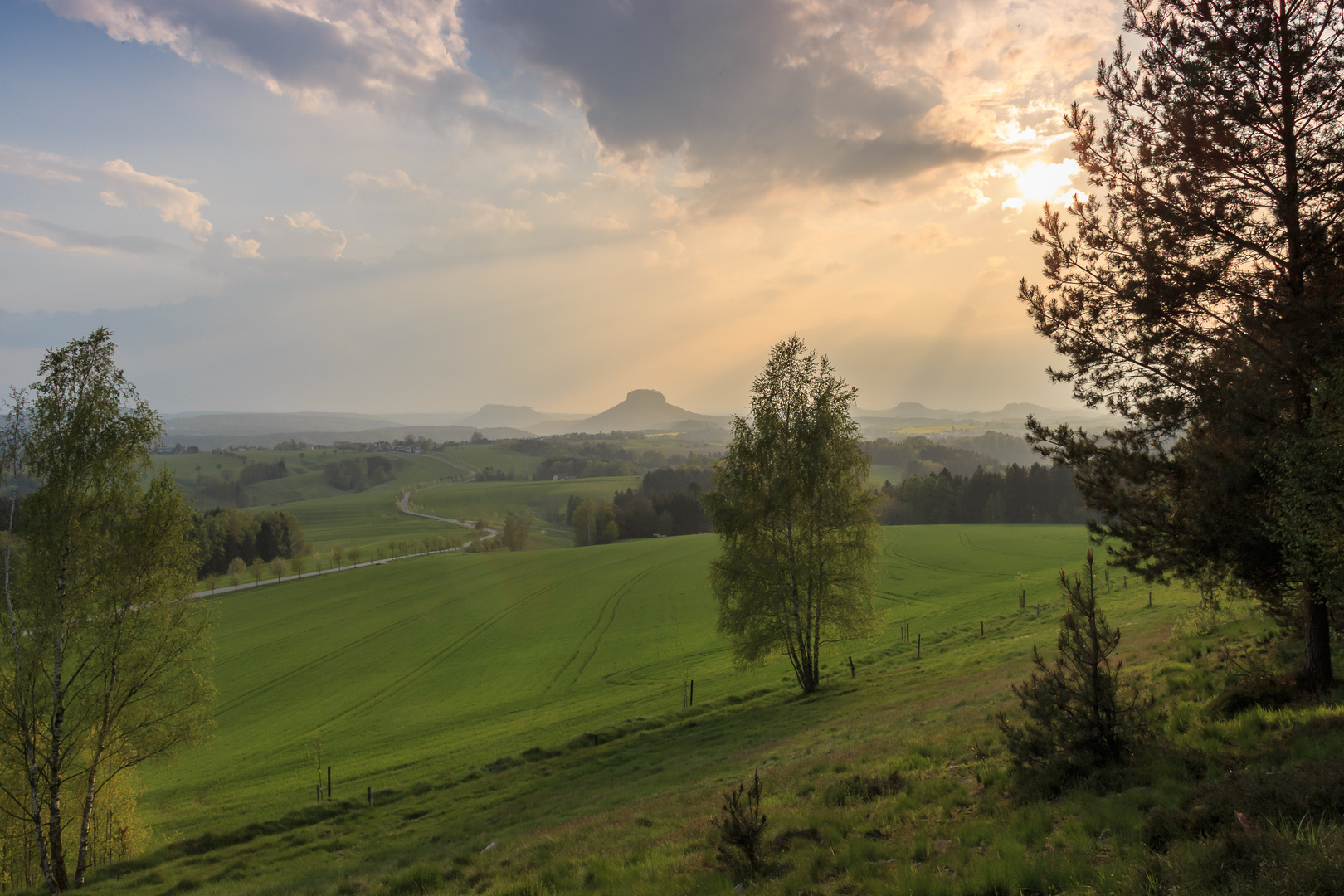 Goldener Maiabend auf dem Adamsberg