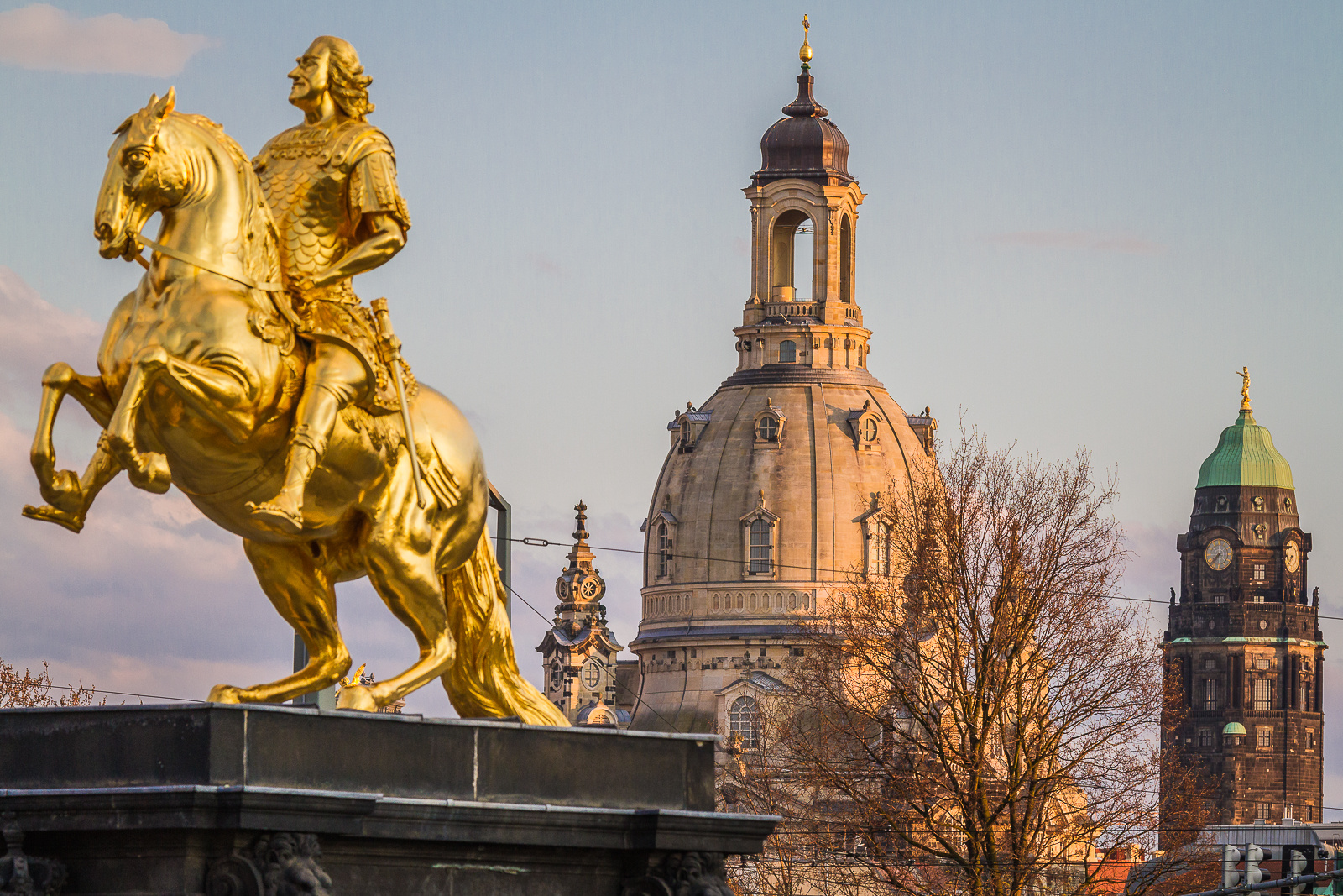 Goldener Reiter, Frauenkirche, Rathaus