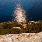 goldener sonnenschein im blauen meer