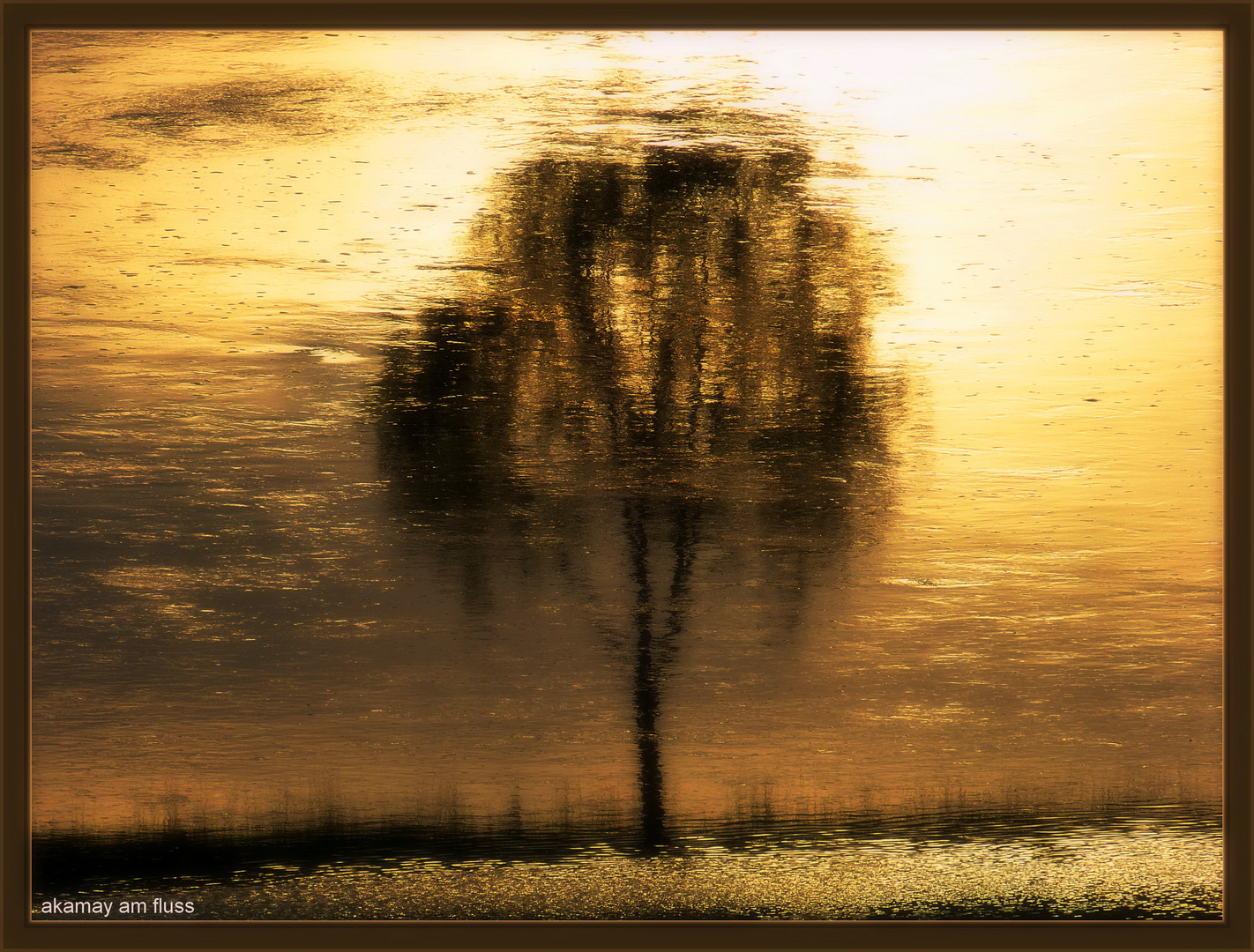 Goldener Wasserbaum