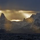 Goldenes Licht am Vestfjord