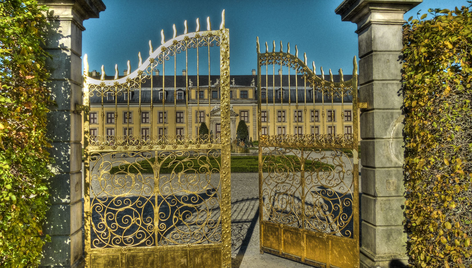 "Goldenes Tor" im Großen Herrengarten Hannover