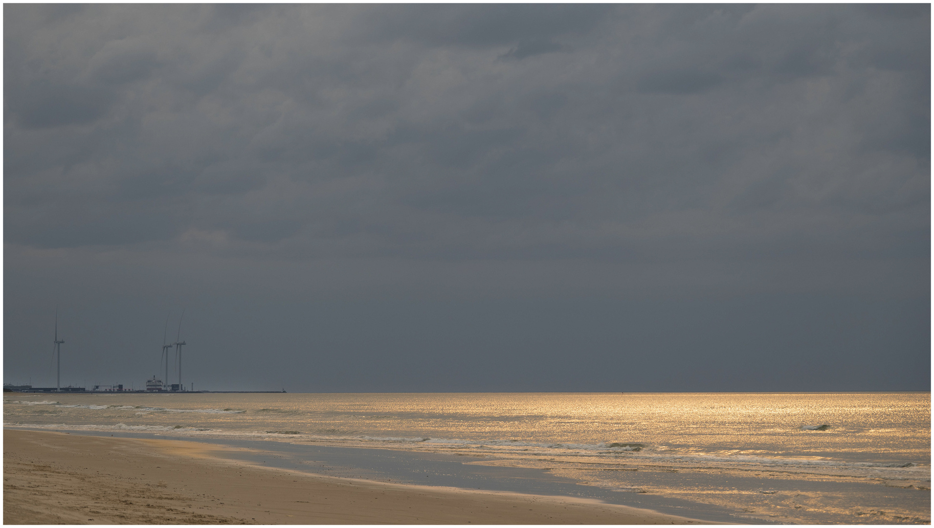 goldenes Wasser