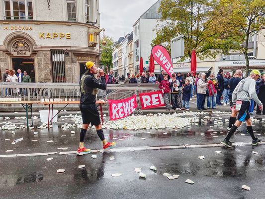 Goldkappe mit Trinkpappe