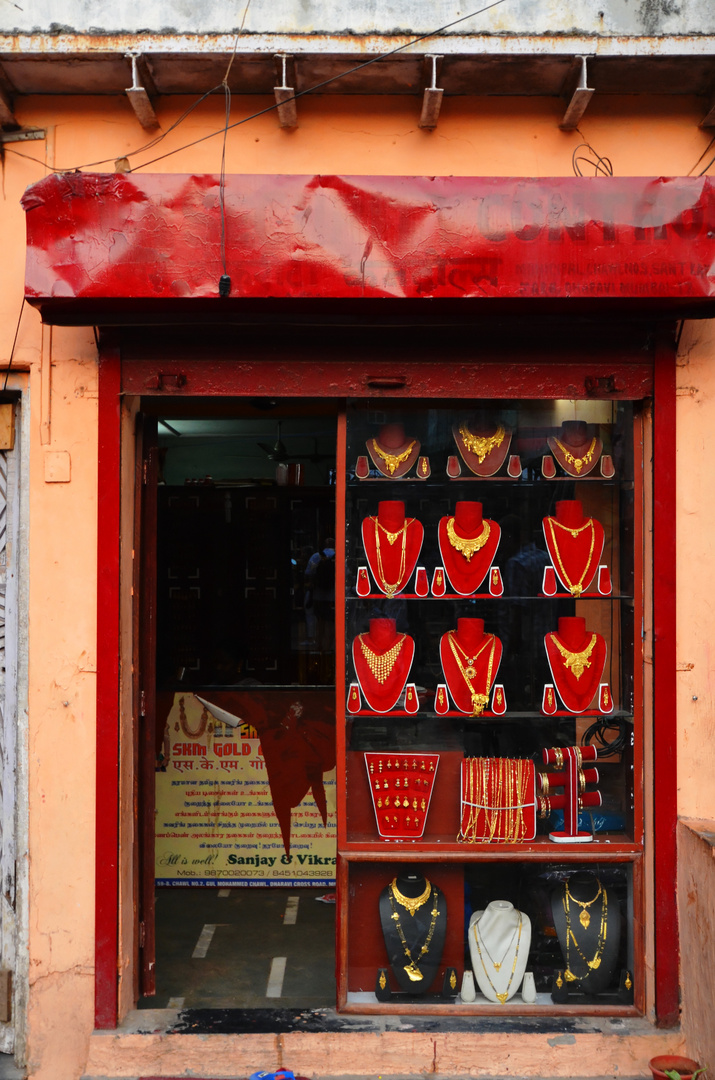 Goldladen im Slum von Mumbai