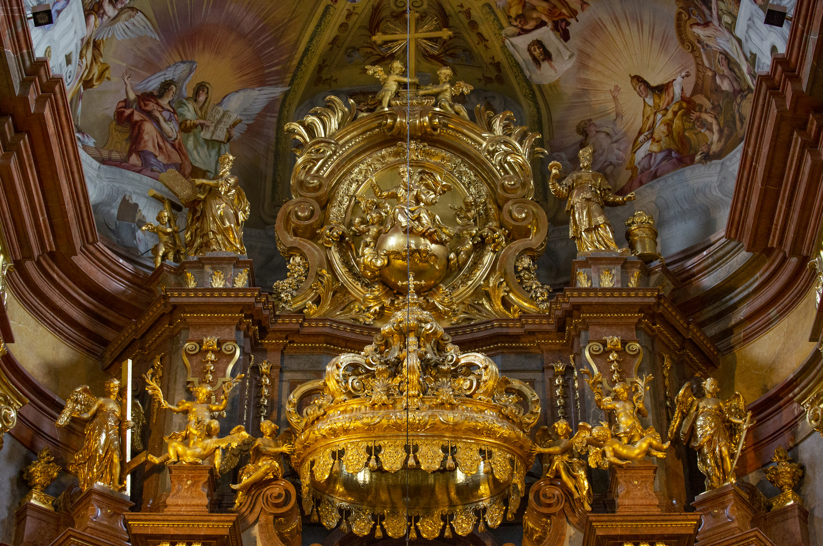 Goldschmuck in der Klosterkirche Melk